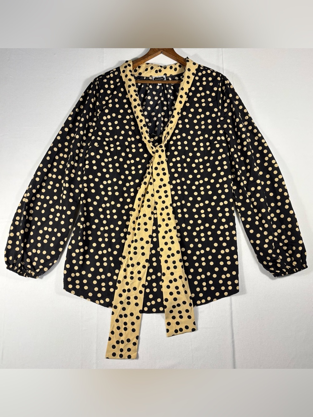 Mud Pie Women’s M (8-10) Black Tunic Blouse with Tan Polka Dots and Tie V-Neck